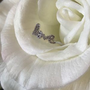 Sydney Evan love ring